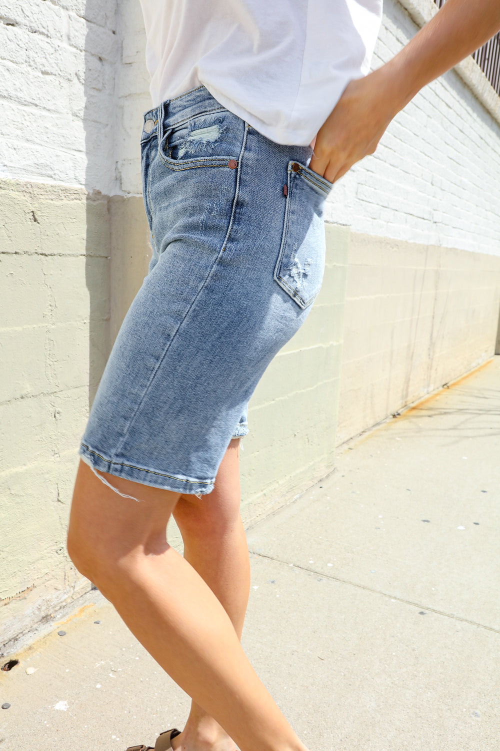 Judy Blue Light Wash Midrise Stitch Hem Denim Shorts